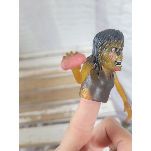 Zombie finger puppet brain female vintage toy - Picture 4 of 7
